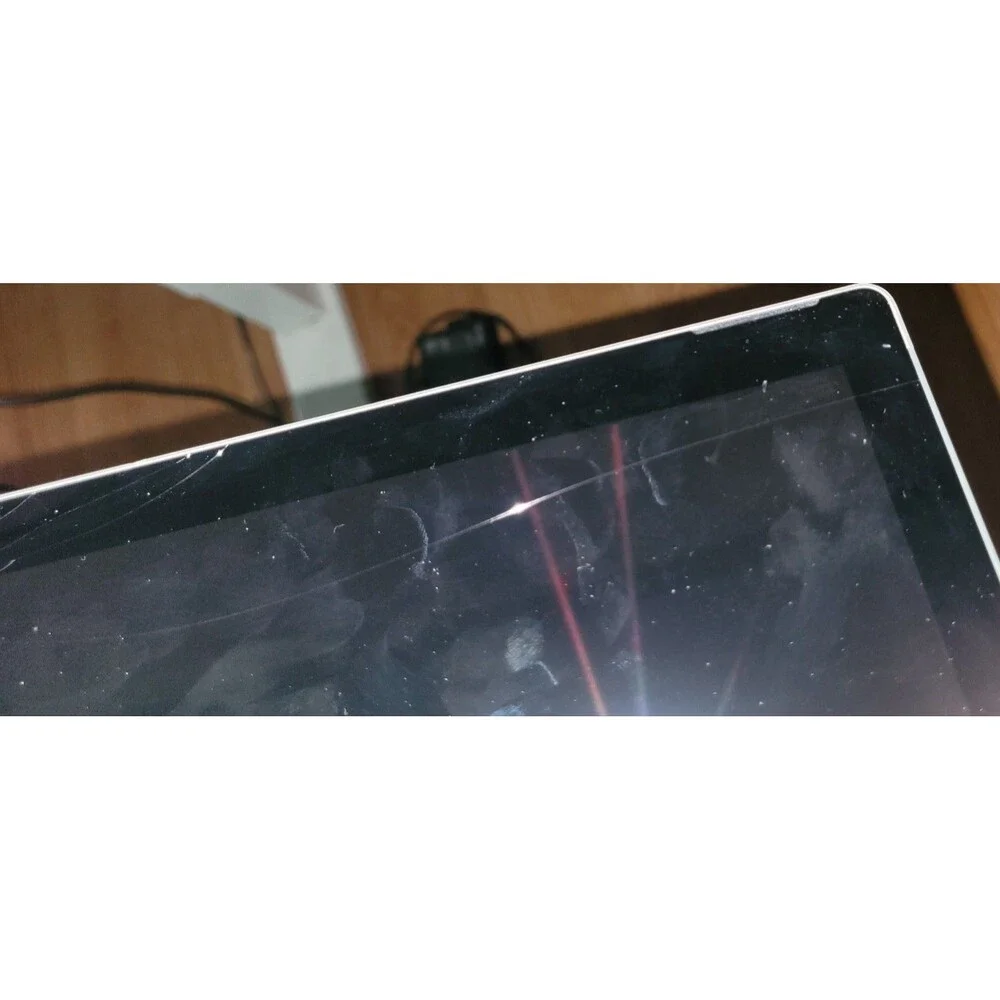 Microsoft Surface Pro 5 128gb (cracked screen on the side), 100% working
